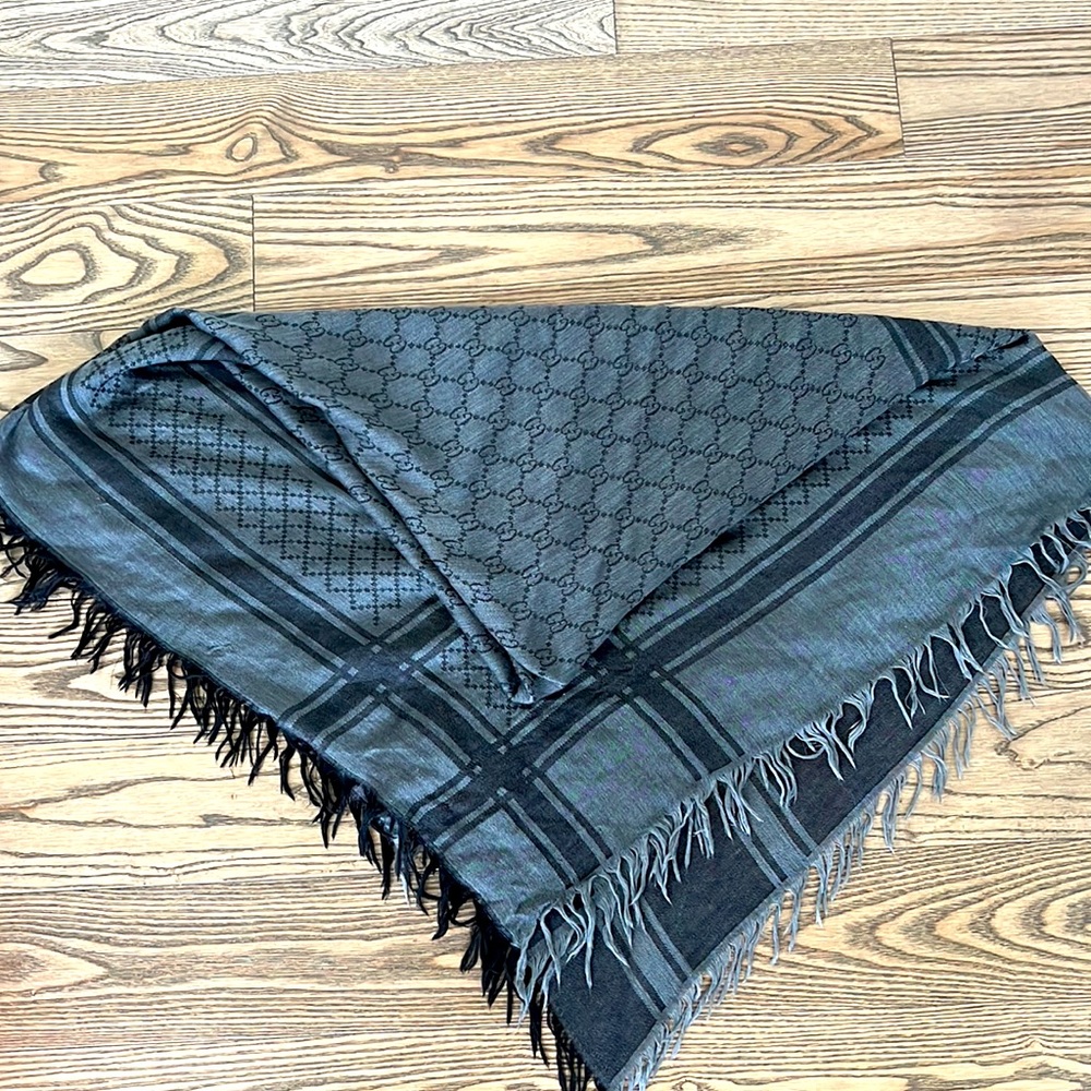 Gucci scarf
